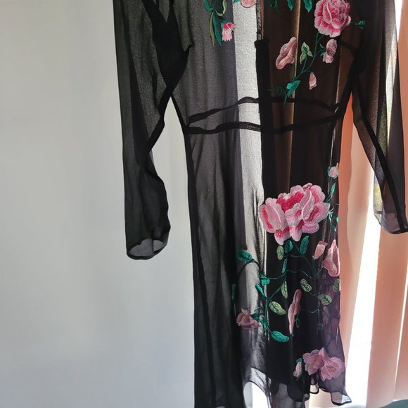 Dress - Picture 2 of 4